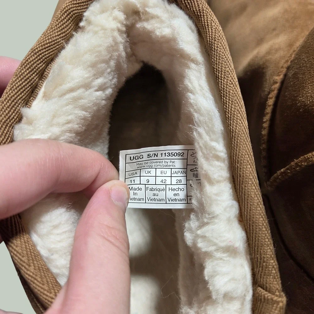 UGG classic ultra